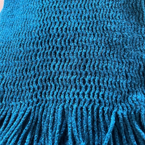 Super Soft Sweater Like Fringe Scarf - Picture 4 of 4